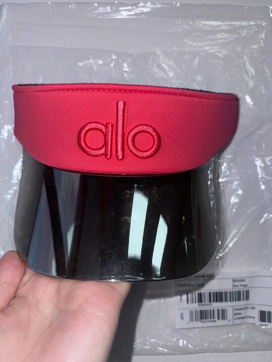 ALO Yoga Accessories - NWT 💕Alo Yoga Airlift Solar Visor Bright Red | Tennis Golf Running Sun Hat